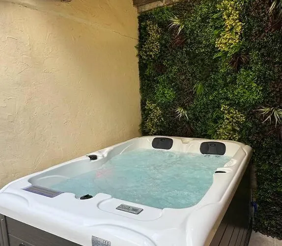 Luxury Room - Havre De Paix Avec Jacuzzi Prive